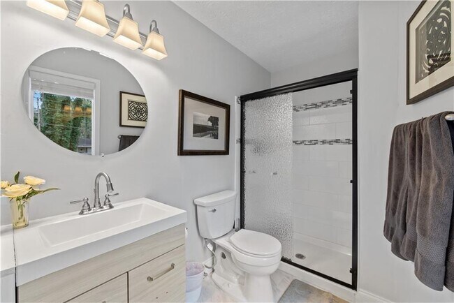 Building Photo - 2532 Hidden Hills Dr