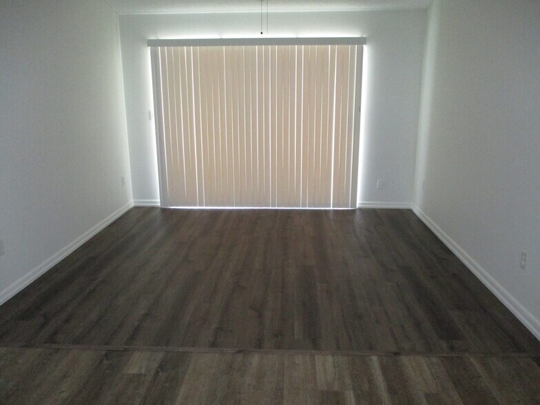 Building Photo - 3006 Annadale Cir