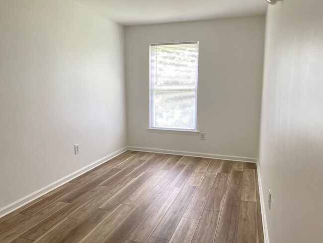 Building Photo - 760 N 41st St