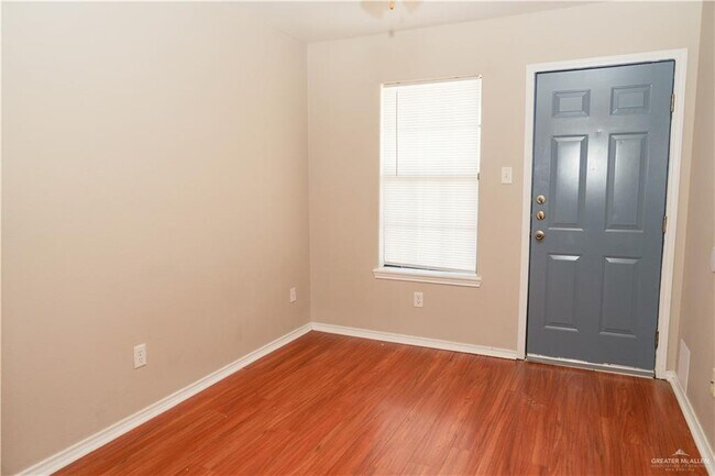 Building Photo - 4308 King Dr
