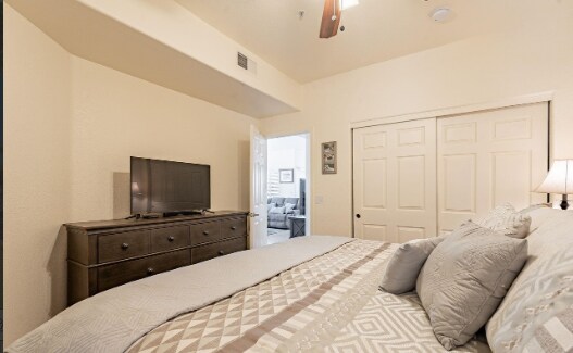 Building Photo - 7401 W Arrowhead Clubhouse Dr
