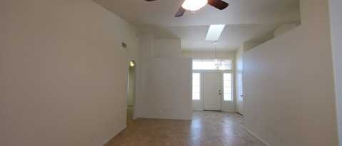 Building Photo - 121 S Longmore St