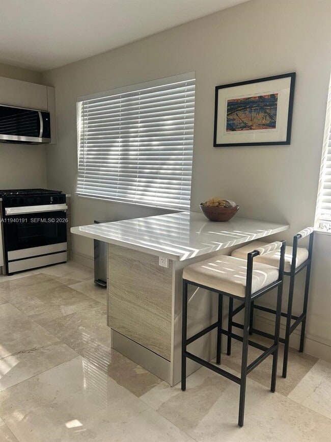 Building Photo - 1060 92nd St