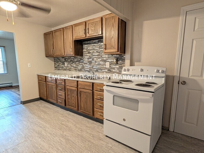 Building Photo - 2720 Prial Ave