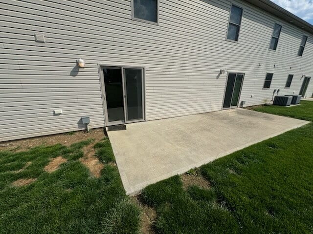 Building Photo - 2 Bedroom Townhouse with Garage