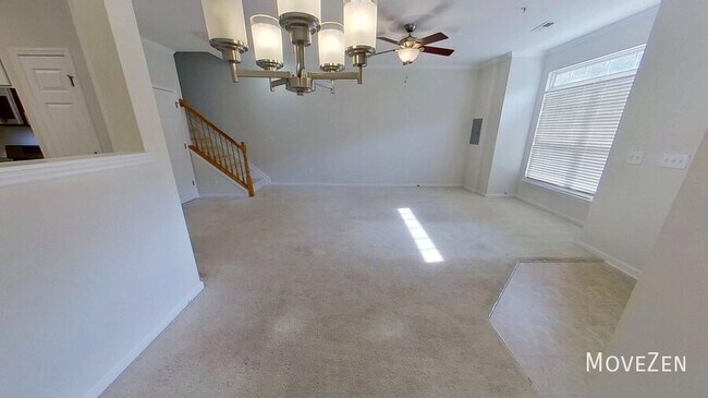 Building Photo - 2200 Valley Edge Dr