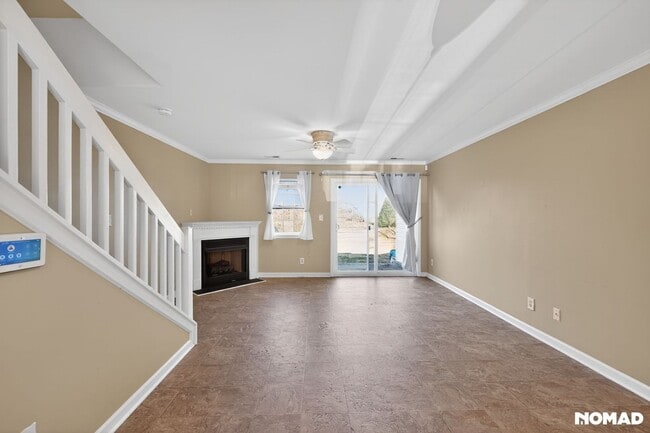 Building Photo - 6319 Sweetbay Dr