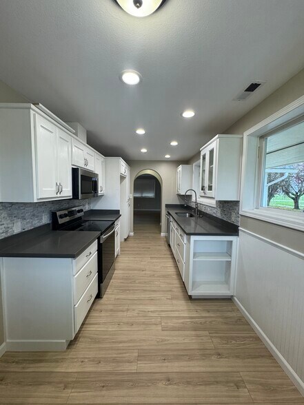 Building Photo - 5112 Norman Rd