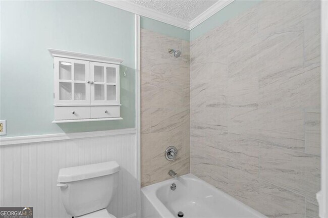 Building Photo - 2045 Brian Way