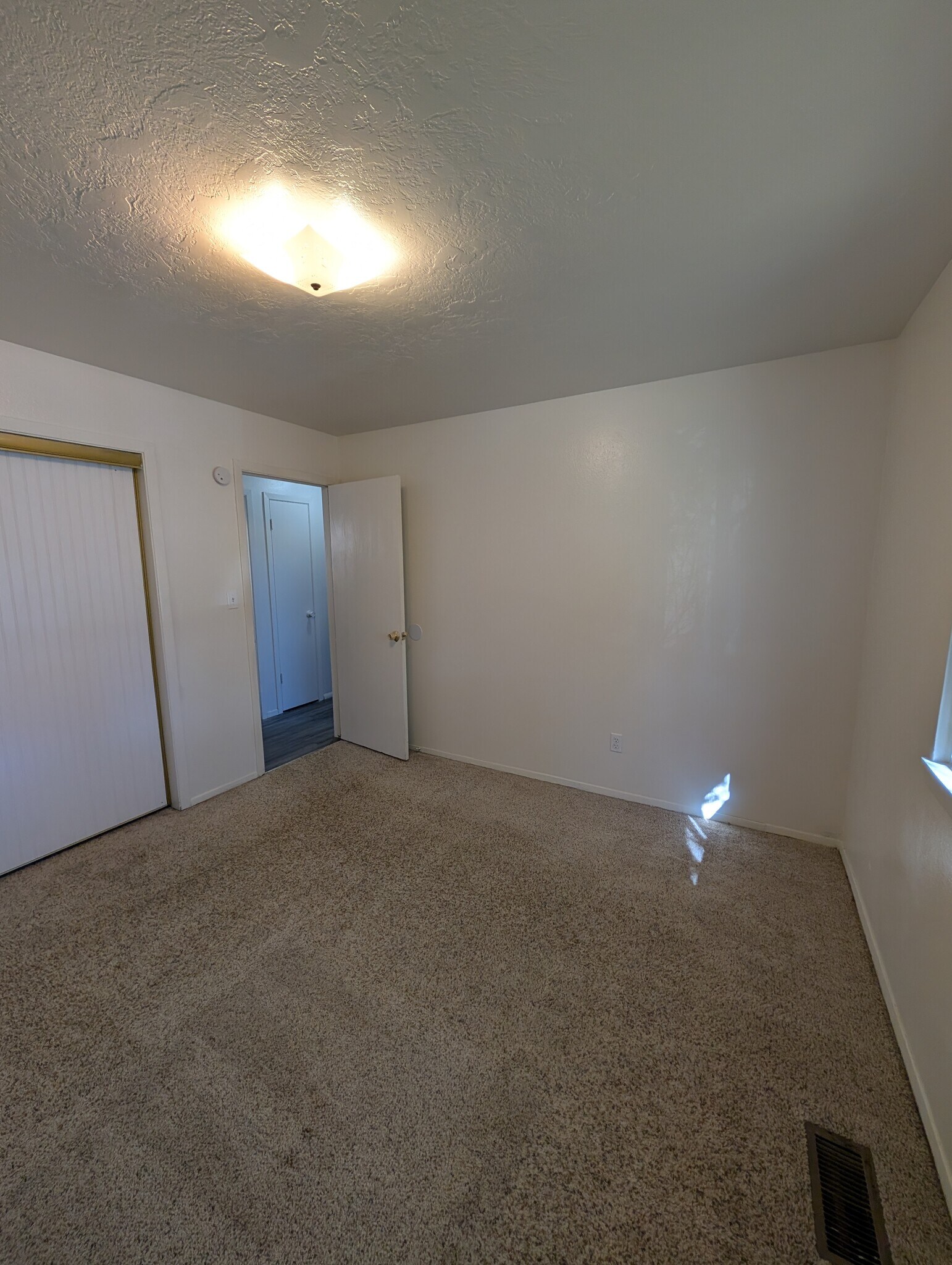 Building Photo - 377 Mattwood Dr