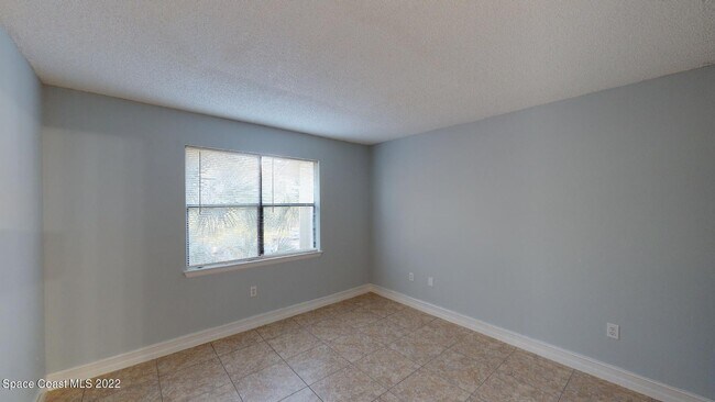 Building Photo - 225 S Tropical Trail