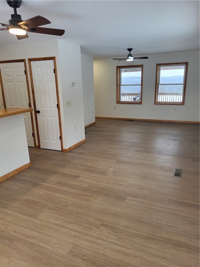 Building Photo - 4199 W Hill Rd