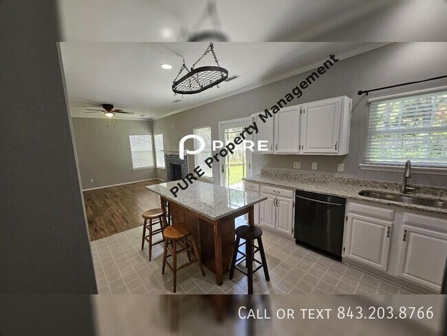 Building Photo - Charming two-story, 3 bedroom, 2.5 bath home!