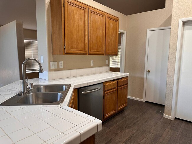 Building Photo - 3642 Penny Cross Dr
