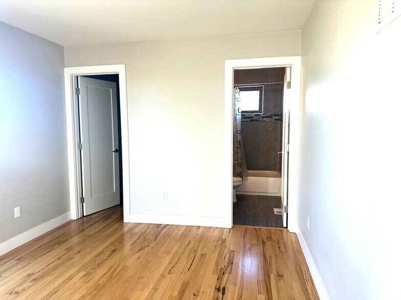 Building Photo - 3912 Utica St