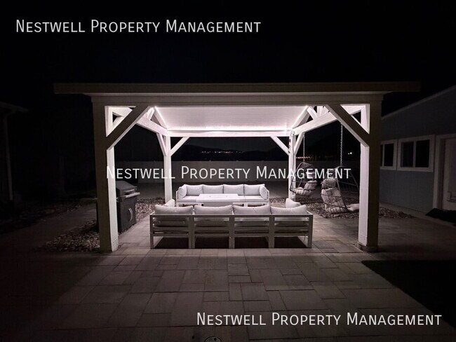 Building Photo - 3848 Safflower Dr