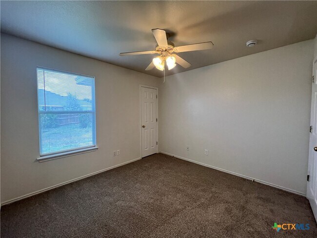 Building Photo - 3014 Douglas Fir Dr