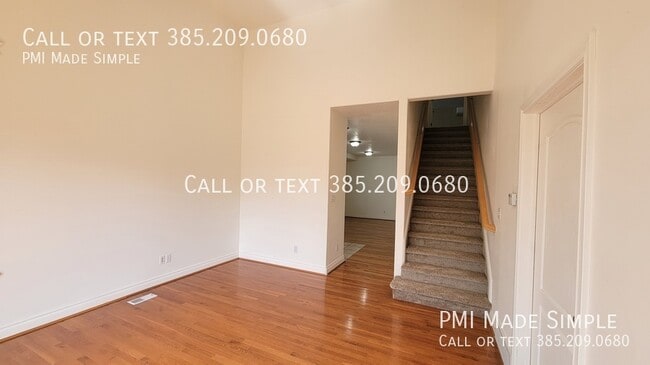 Building Photo - 3042 E Somerset Dr