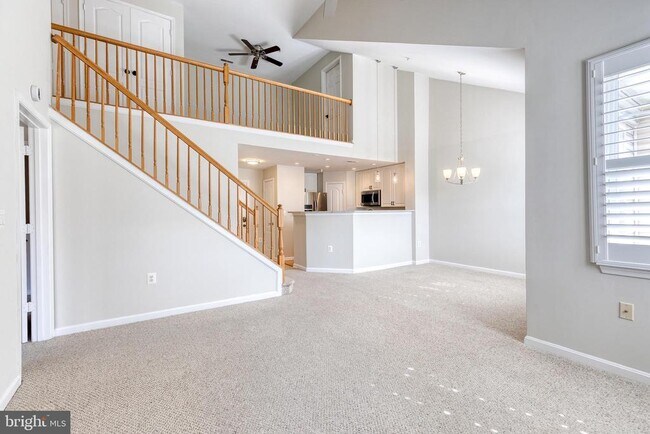 Building Photo - 400 Symphony Cir