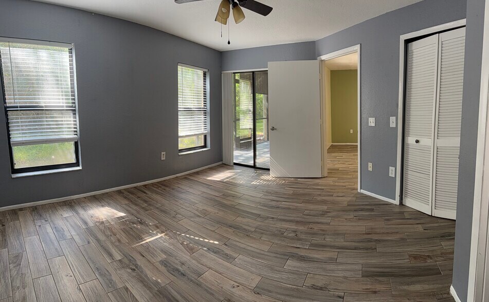 Building Photo - 7723 Sugar Bend Dr