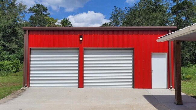 Building Photo - 9420 Greenwood Dr