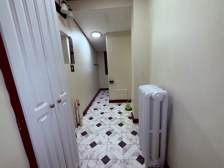 Building Photo - 51 Front St