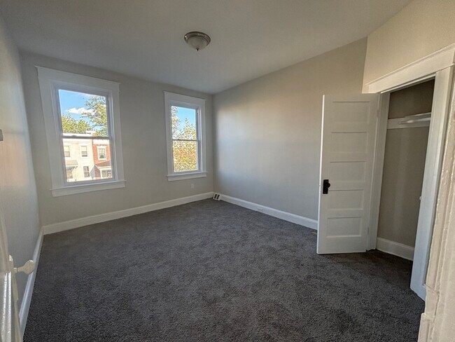 Building Photo - 410 N Loudon Ave