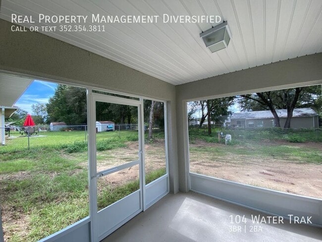Building Photo - 104 Water Trak