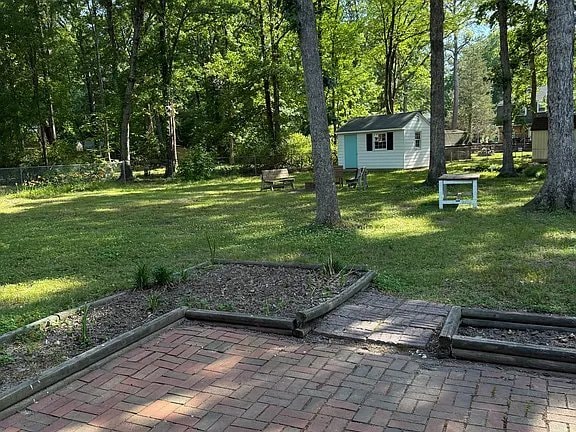 Building Photo - 1616 Sainsbury Dr