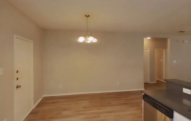 Building Photo - Charming 3-Bedroom Retreat Designed for Everyday Comfort