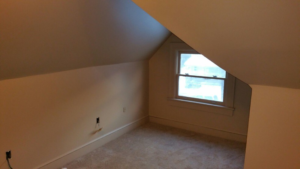 Building Photo - 5515 Black St