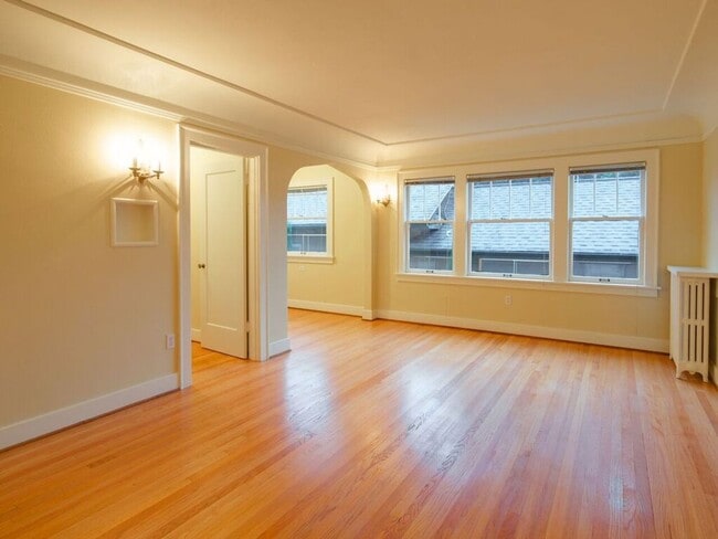 Interior Photo - The Oriana