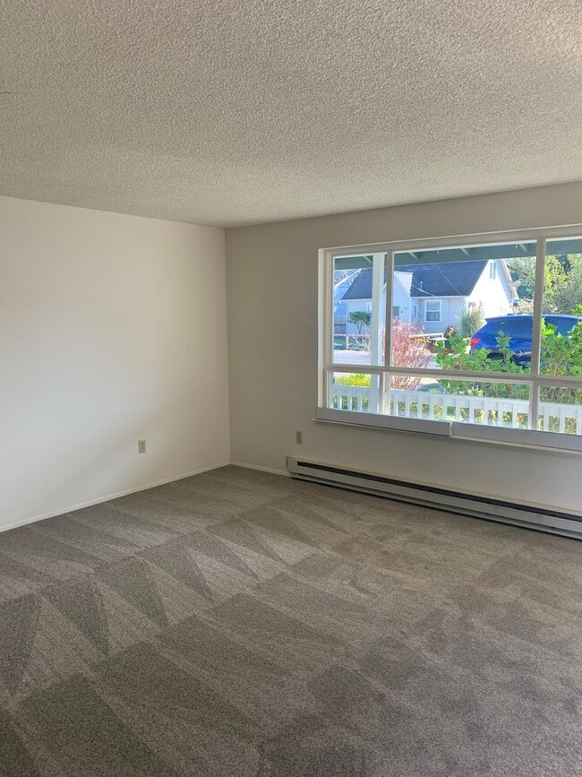 Building Photo - Downtown Puyallup charmer