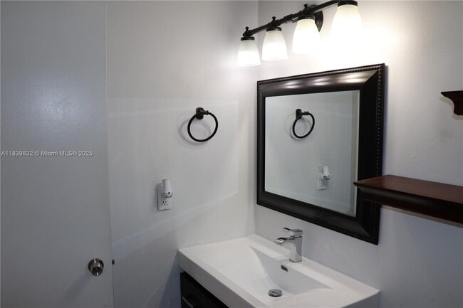 Building Photo - 1770 SW 122nd Ct