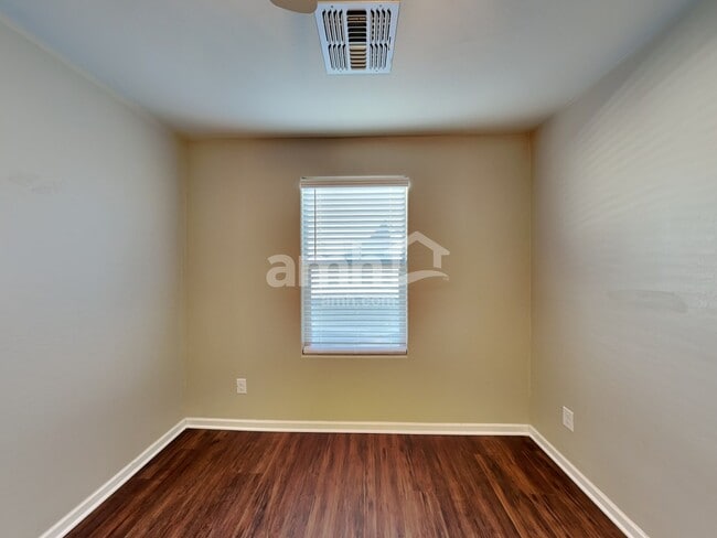 Building Photo - 20772 W Thomas Rd