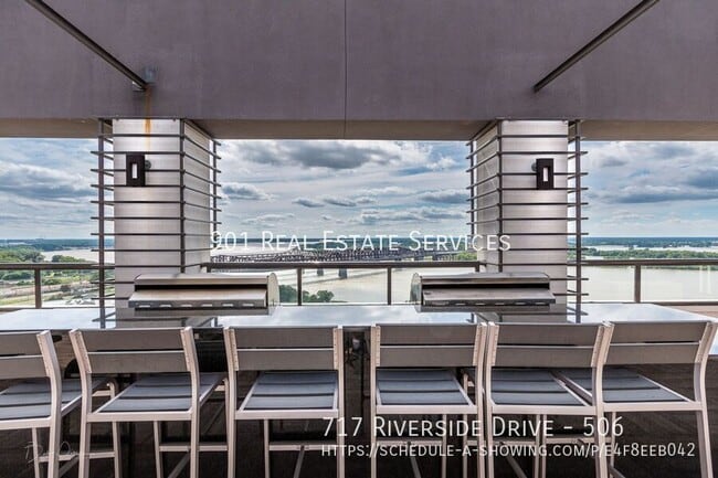 Building Photo - 717 Riverside Dr