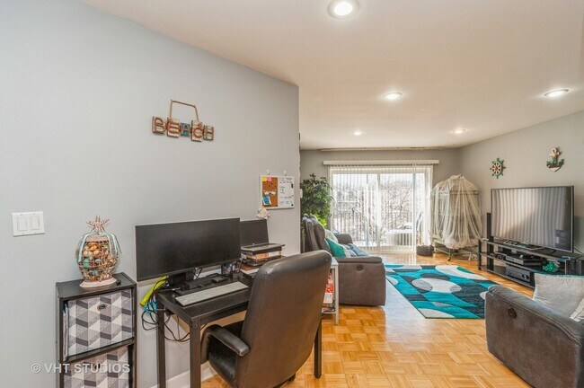 Building Photo - 1550 Sandpebble Dr