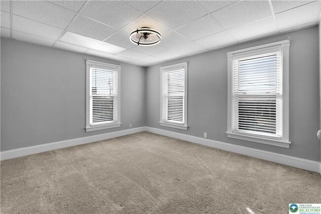 Building Photo - 321 W Babbitt Ave