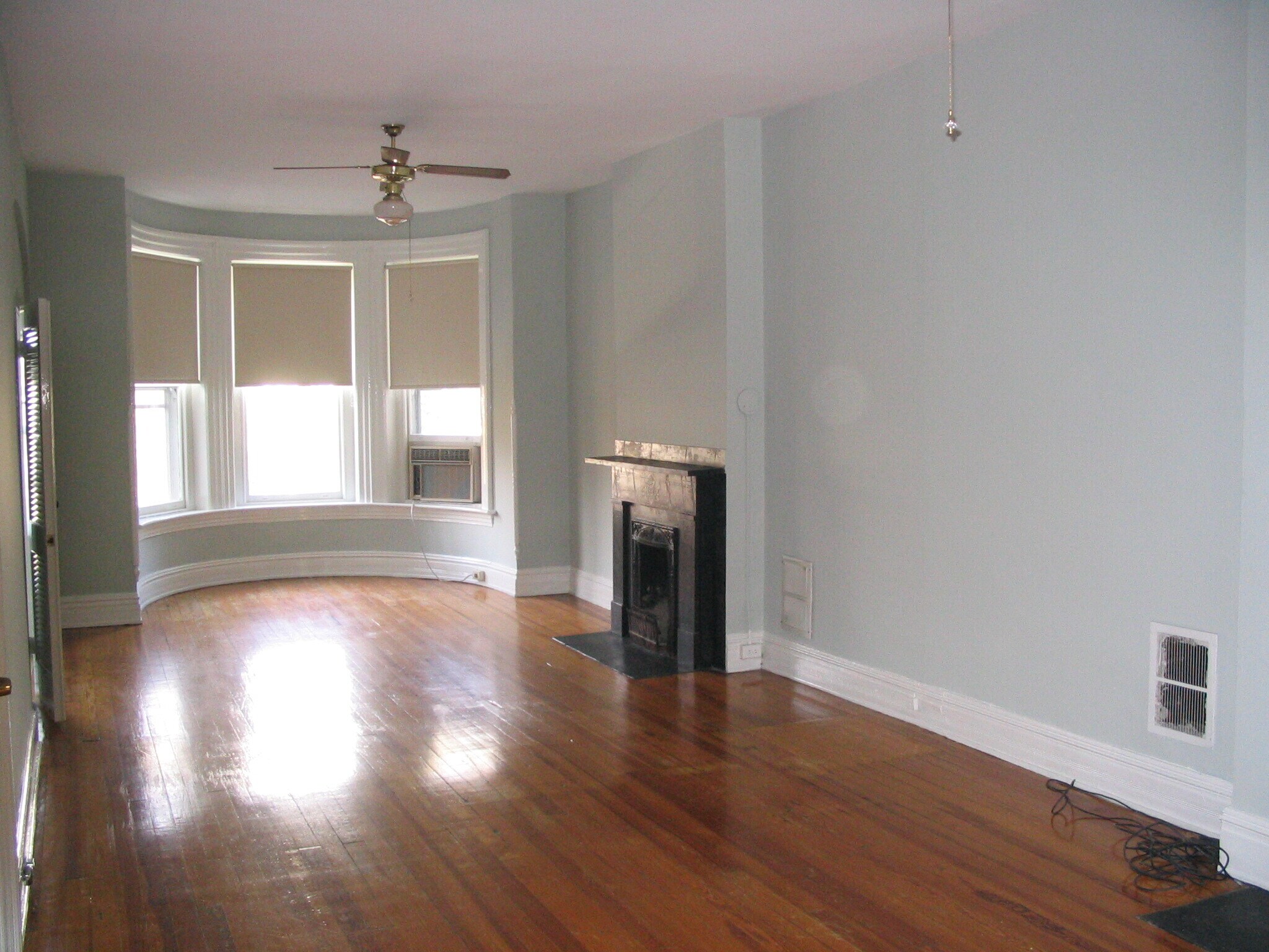 Building Photo - 1421 Grove Ave