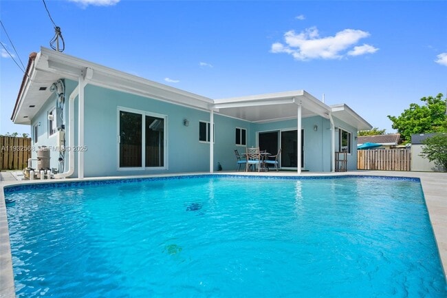 Building Photo - 251 SE 7th St