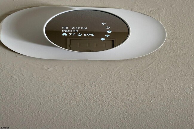 Building Photo - 166 Sussex Pl