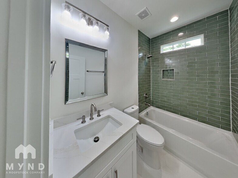 Building Photo - 501 Everette St