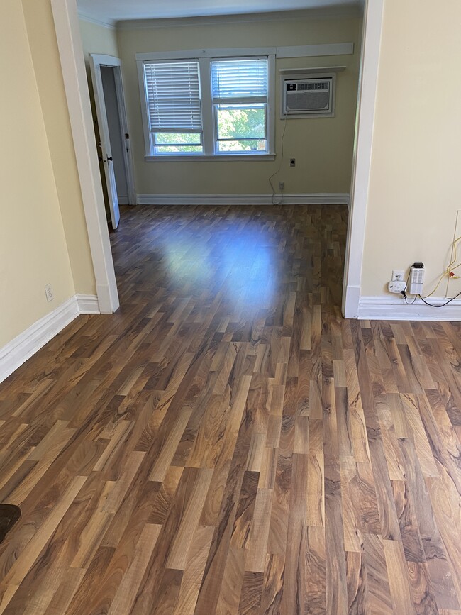 Dining room - 5356 N Latrobe Ave