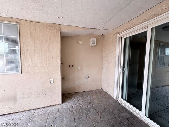Building Photo - 6329 Brittany Way