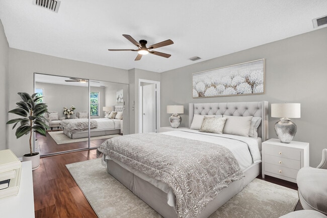 Building Photo - 870 NW 32nd Ave