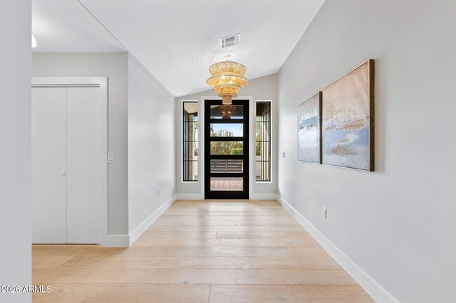 Building Photo - 3842 E San Miguel Ave