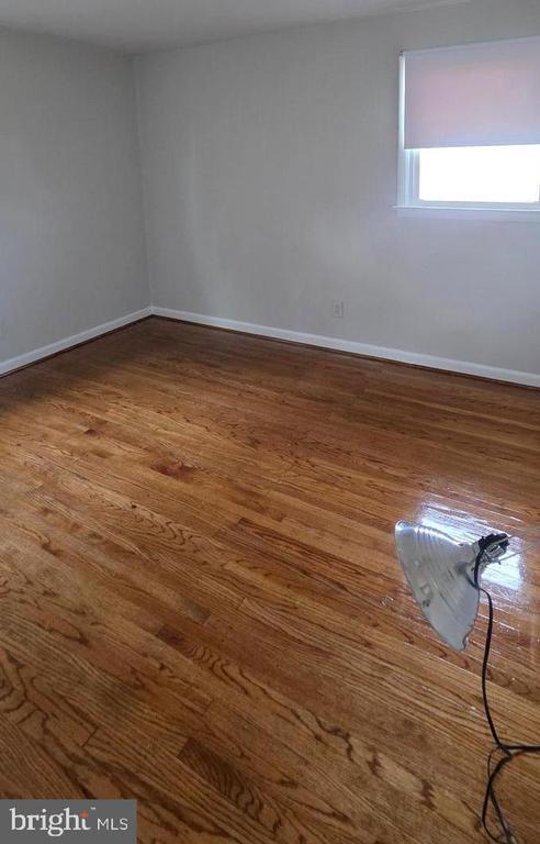 Building Photo - 5454 Burwood Ave