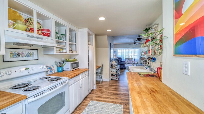 Building Photo - 126 N Buffalo Ave