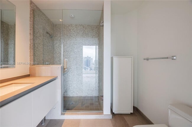 Building Photo - 68 SE 6th St