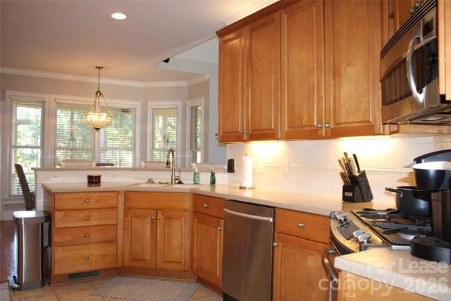 Building Photo - 17404 Summer Pl Dr